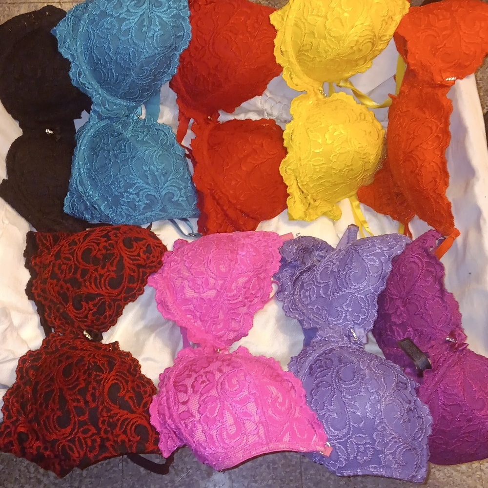 Lace Push-Up Bra - Multiple Colors